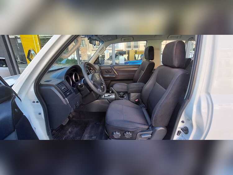 Mitsubishi Montero 190cv foto 11